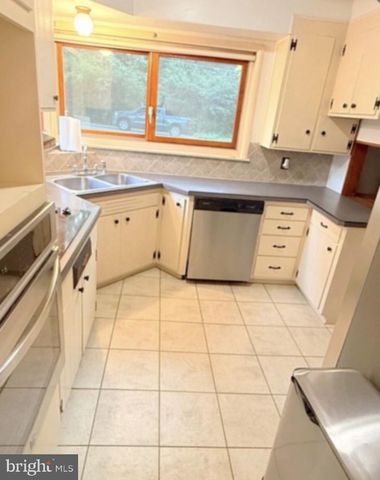 319 ROSEMONT AVE, Newfield, NJ 08344