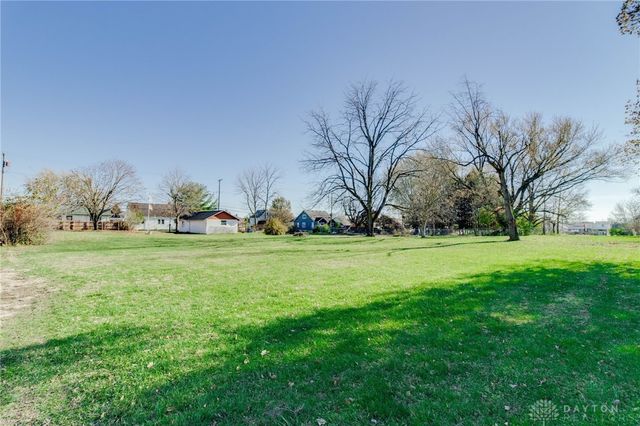 207 W Roseland Avenue, Springfield, OH 45503