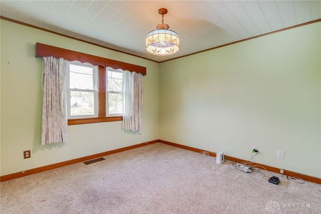 207 W Roseland Avenue, Springfield, OH 45503