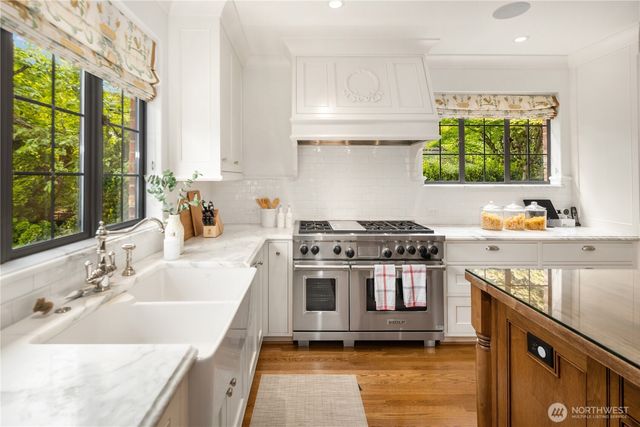 1105 Shenandoah Drive E, Seattle, WA 98112