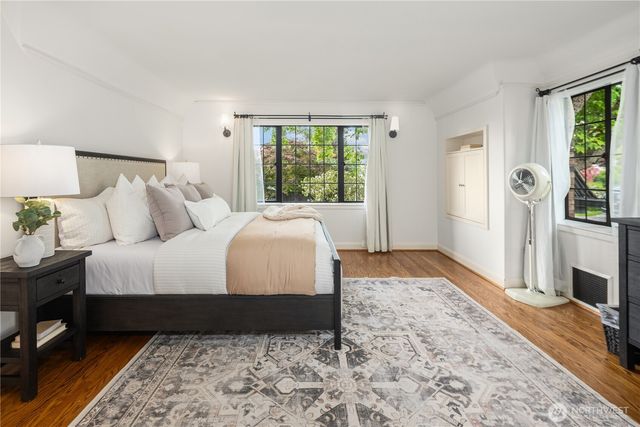 1105 Shenandoah Drive E, Seattle, WA 98112