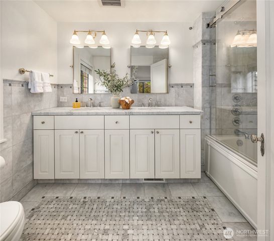 1105 Shenandoah Drive E, Seattle, WA 98112