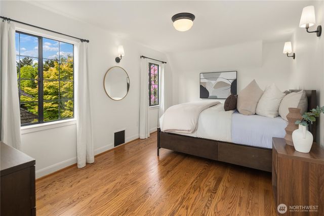 1105 Shenandoah Drive E, Seattle, WA 98112
