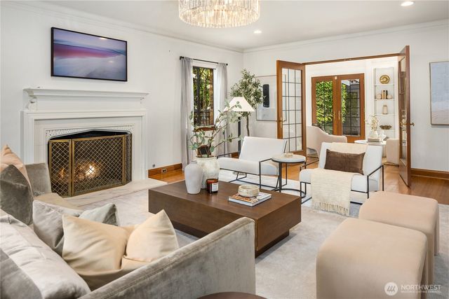 1105 Shenandoah Drive E, Seattle, WA 98112