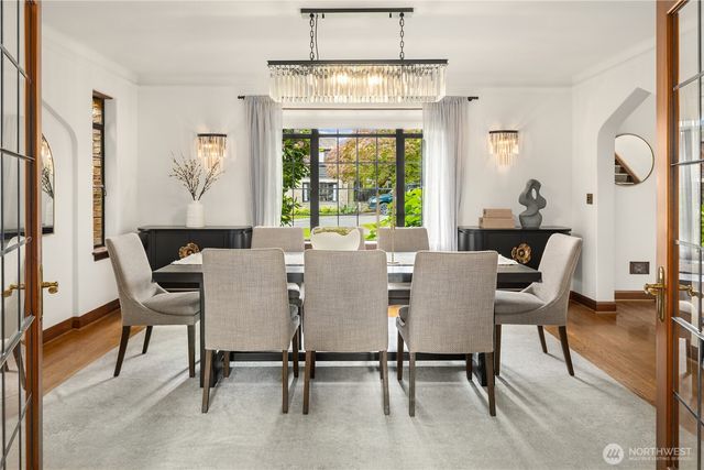 1105 Shenandoah Drive E, Seattle, WA 98112