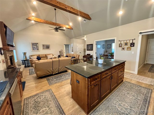26048 E 731 Road, Wagoner, OK 74467