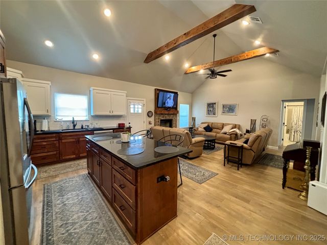 26048 E 731 Road, Wagoner, OK 74467