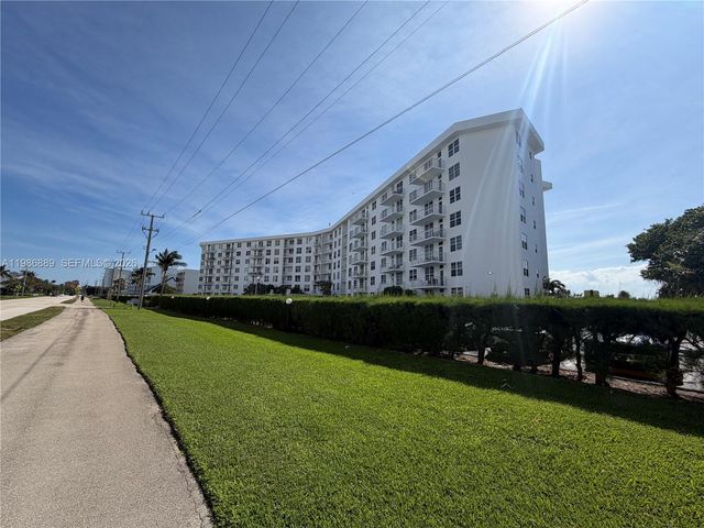 2851 S Ocean Boulevard 6 V, Boca Raton, FL 33432