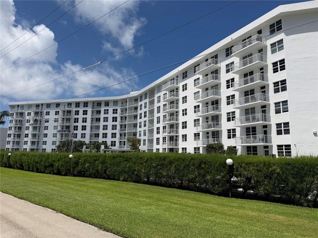 2851 S Ocean Boulevard 6 V, Boca Raton, FL 33432