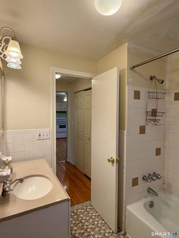 44 Webb Street 1st Floor, Hamden, CT 06517