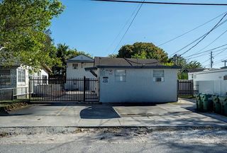 2378 NW 60th St, Miami, FL 33142