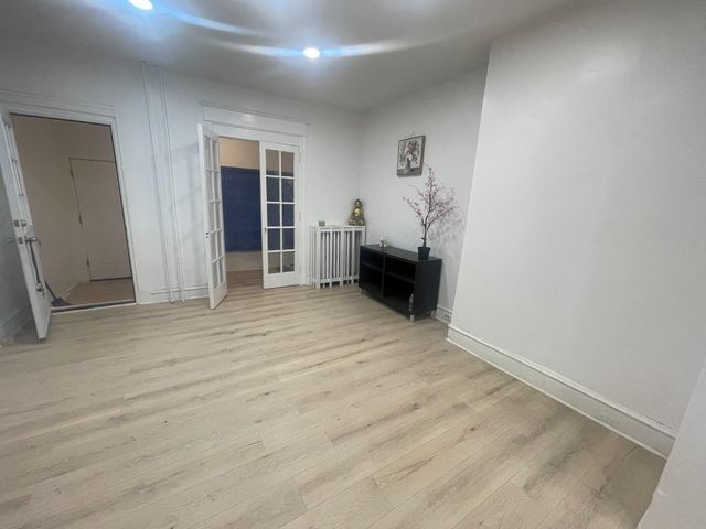 6324 KINGSESSING AVE, Philadelphia, PA 19142