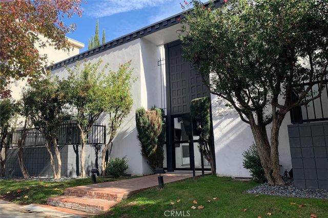 5236 Kester Avenue, Sherman Oaks, CA 91411