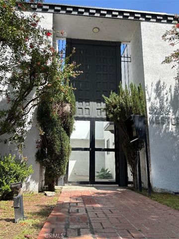 5236 Kester Avenue, Sherman Oaks, CA 91411