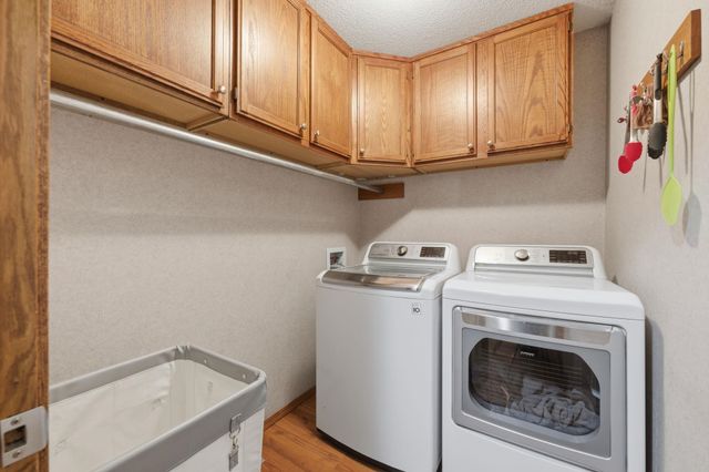 2133 N Parkdale St, Wichita, KS 67212