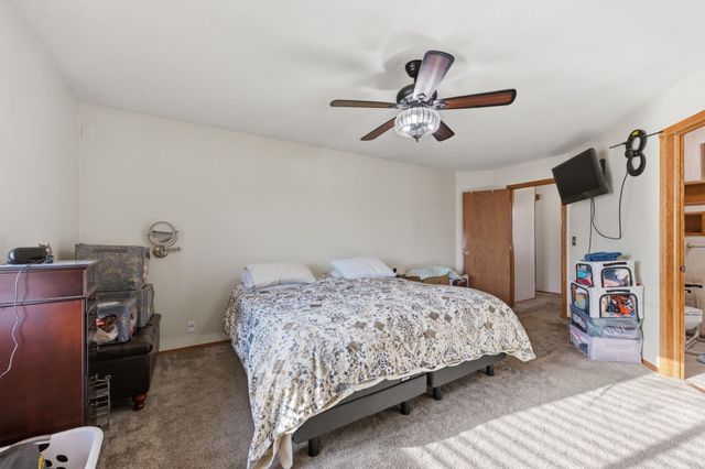 2133 N Parkdale St, Wichita, KS 67212