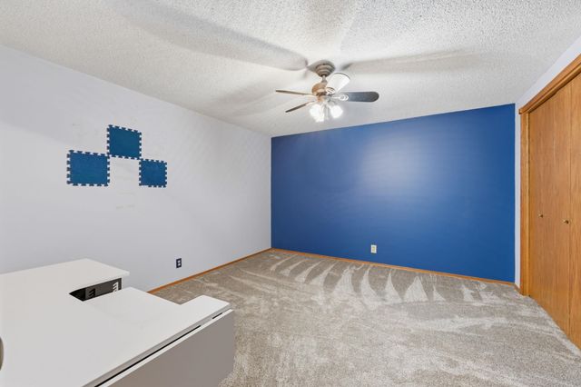 2133 N Parkdale St, Wichita, KS 67212