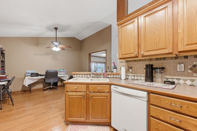 2133 N Parkdale St, Wichita, KS 67212