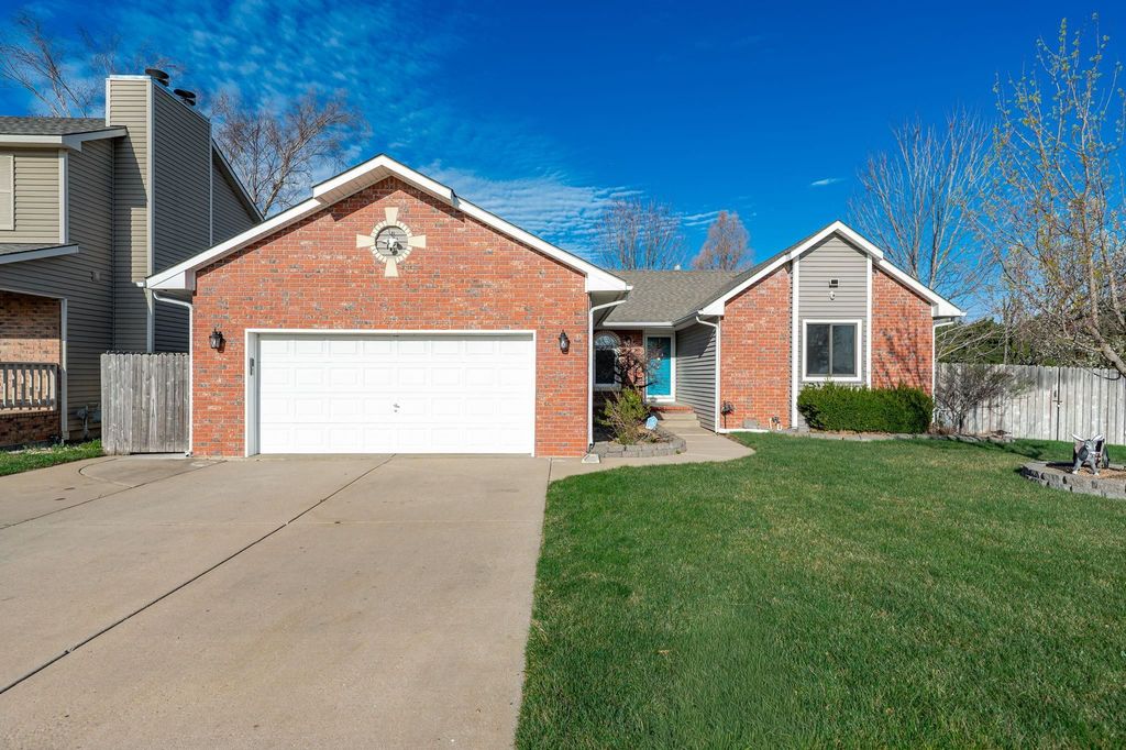 2133 N Parkdale St, Wichita, KS 67212