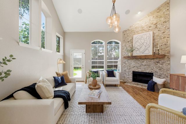 7947 Glade Hill Court, Dallas, TX 75218