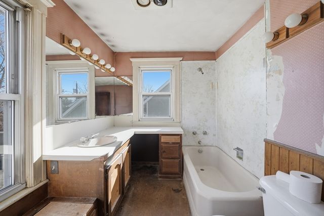 62 Talcott Ave, West Springfield, MA 01089