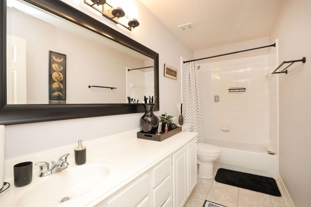 8410 Brighton Lake Lane, Houston, TX 77095