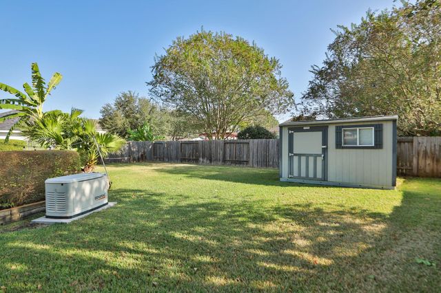 8410 Brighton Lake Lane, Houston, TX 77095