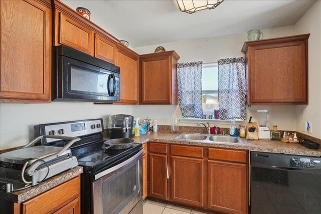 125 Dodge City Court, Newark, TX 76071