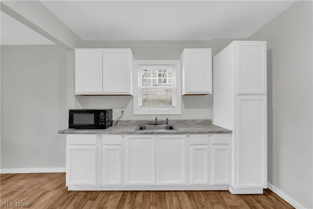 485 E Archwood Avenue, Akron, OH 44301
