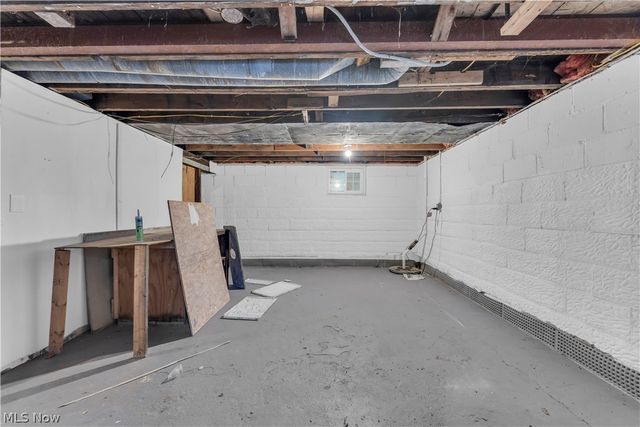 485 E Archwood Avenue, Akron, OH 44301