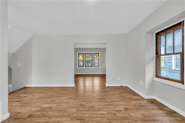 485 E Archwood Avenue, Akron, OH 44301