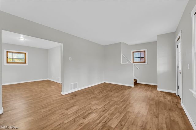 485 E Archwood Avenue, Akron, OH 44301