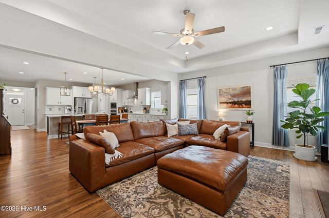 221 E Red Head Circle, Sneads Ferry, NC 28460