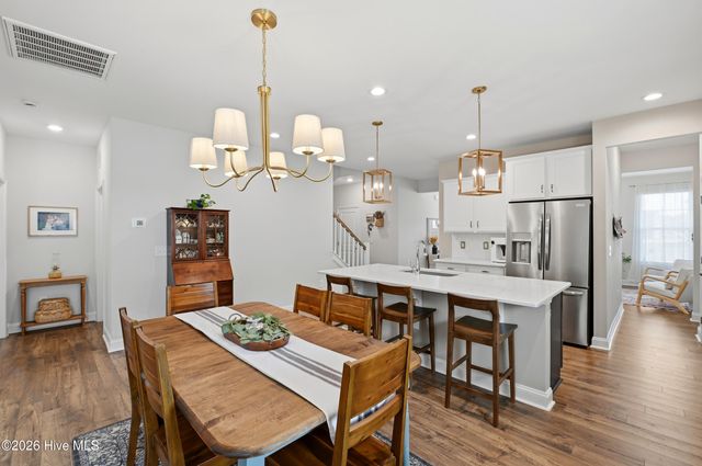 221 E Red Head Circle, Sneads Ferry, NC 28460