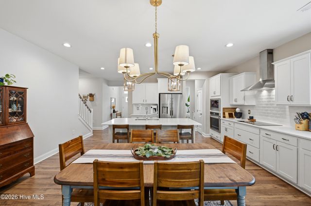 221 E Red Head Circle, Sneads Ferry, NC 28460