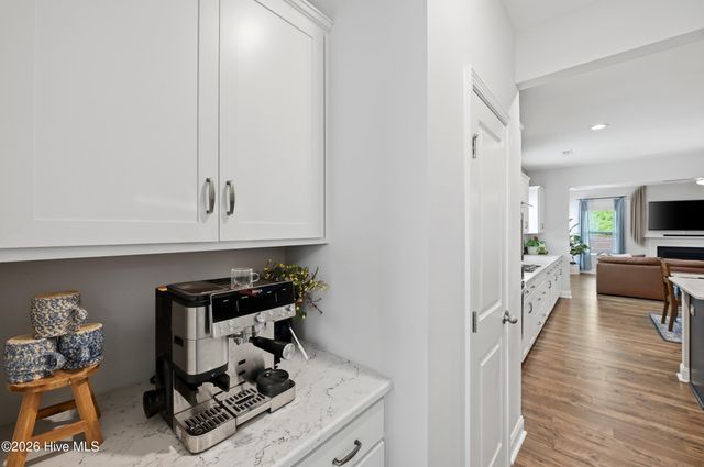 221 E Red Head Circle, Sneads Ferry, NC 28460