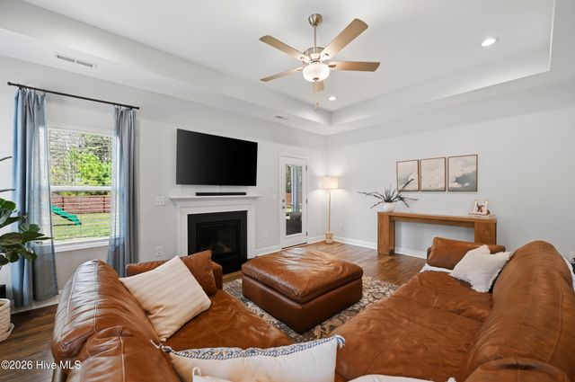 221 E Red Head Circle, Sneads Ferry, NC 28460