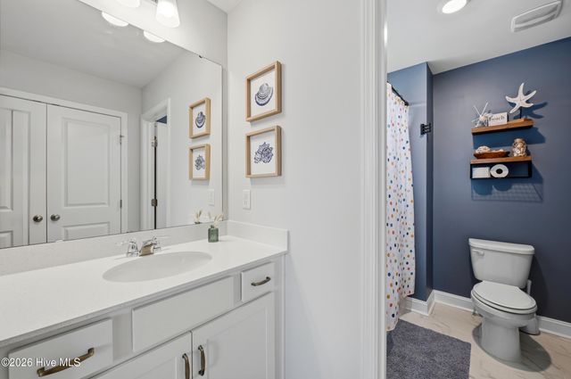 221 E Red Head Circle, Sneads Ferry, NC 28460