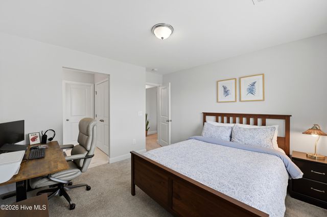 221 E Red Head Circle, Sneads Ferry, NC 28460