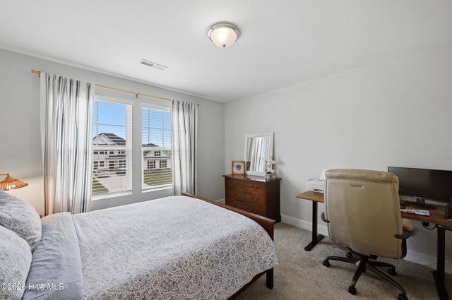 221 E Red Head Circle, Sneads Ferry, NC 28460