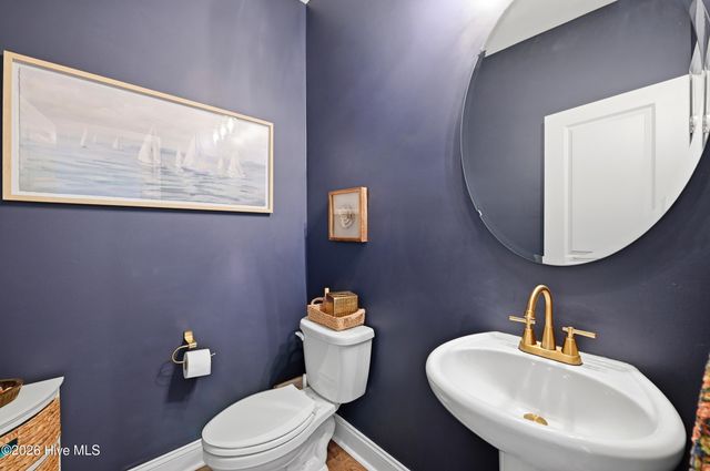 221 E Red Head Circle, Sneads Ferry, NC 28460