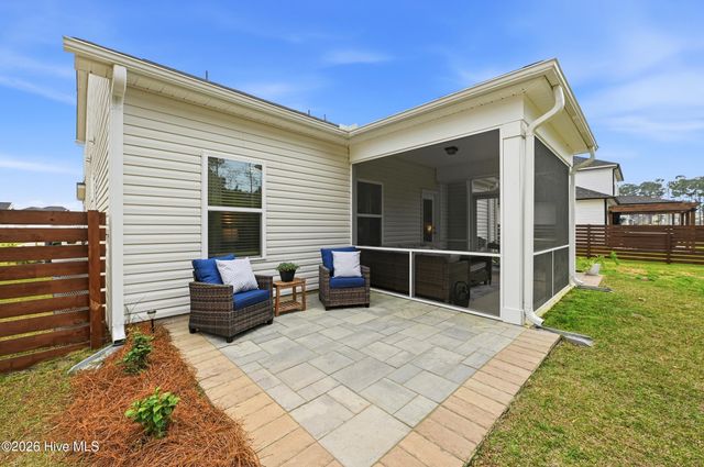 221 E Red Head Circle, Sneads Ferry, NC 28460