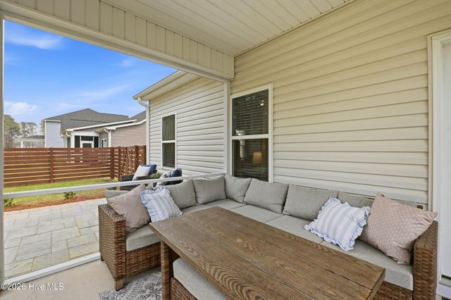 221 E Red Head Circle, Sneads Ferry, NC 28460