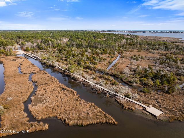 221 E Red Head Circle, Sneads Ferry, NC 28460