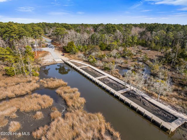 221 E Red Head Circle, Sneads Ferry, NC 28460