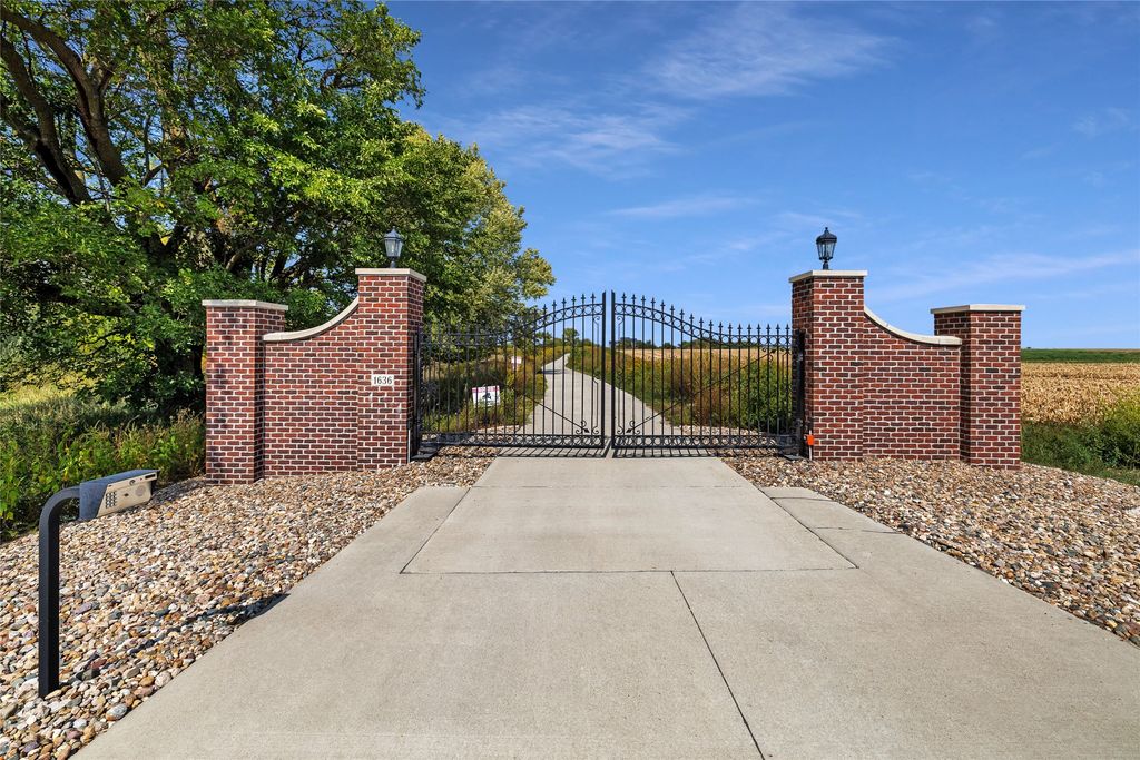 1636 NE 126th Avenue, Alleman, IA 50007