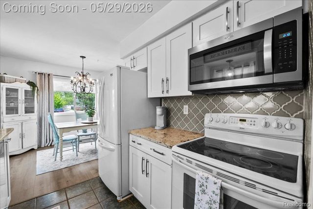2393 Beverly Boulevard, Berkley, MI 48072