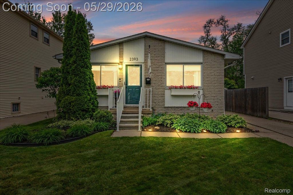 2393 Beverly Boulevard, Berkley, MI 48072