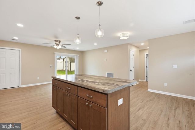 68 TAPERED OAK LN, Levittown, PA 19054