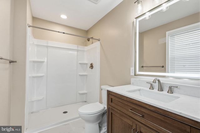 68 TAPERED OAK LN, Levittown, PA 19054